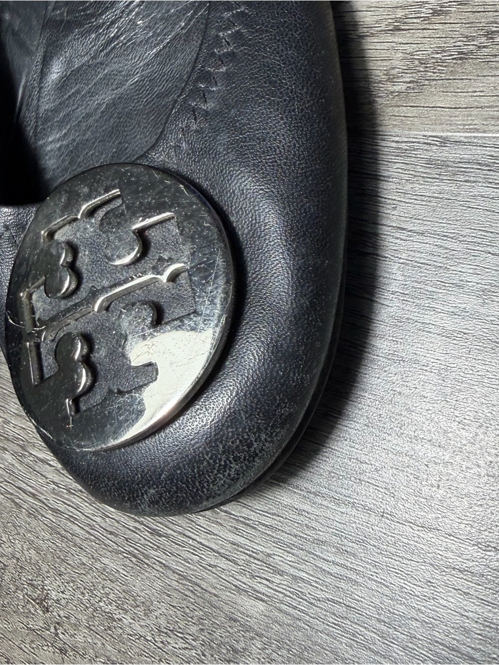 Tory Burch Black Leather Logo Ballet Flats - Picture 8 of 13